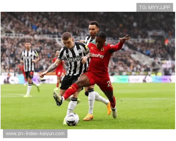 纽卡斯尔客场进攻乏力，狼队防守反击求胜